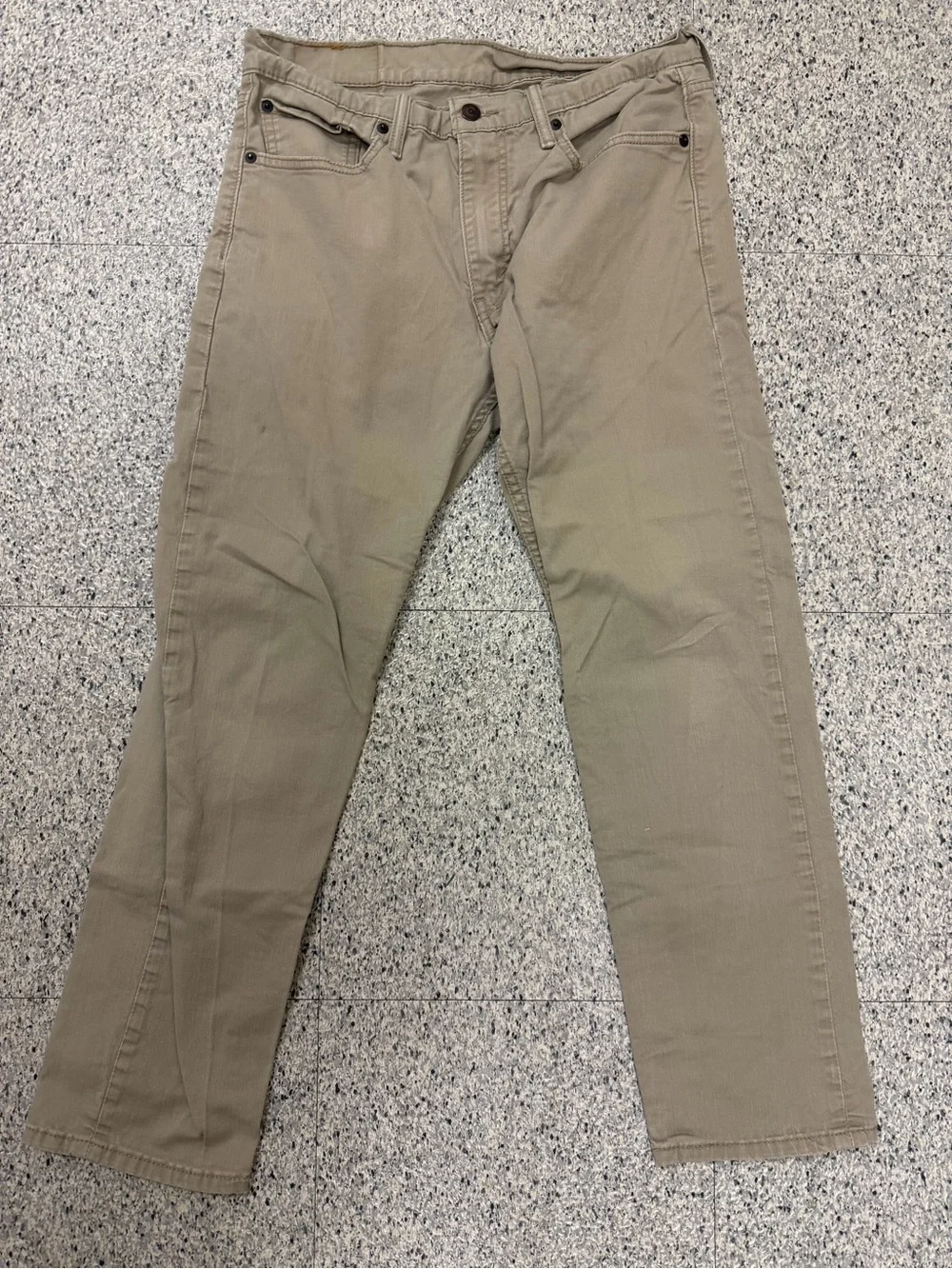 Levi's 502 Straight Khaki Pants in Tan